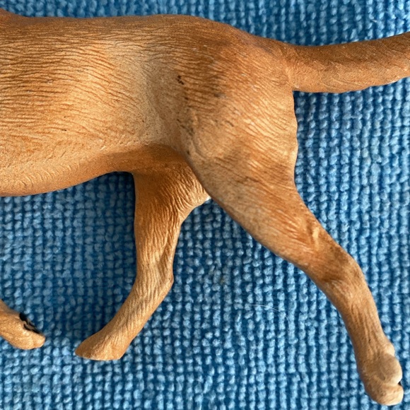 Breyer Dog Companion Animal Yellow Labrador Retriever - Picture 9 of 14